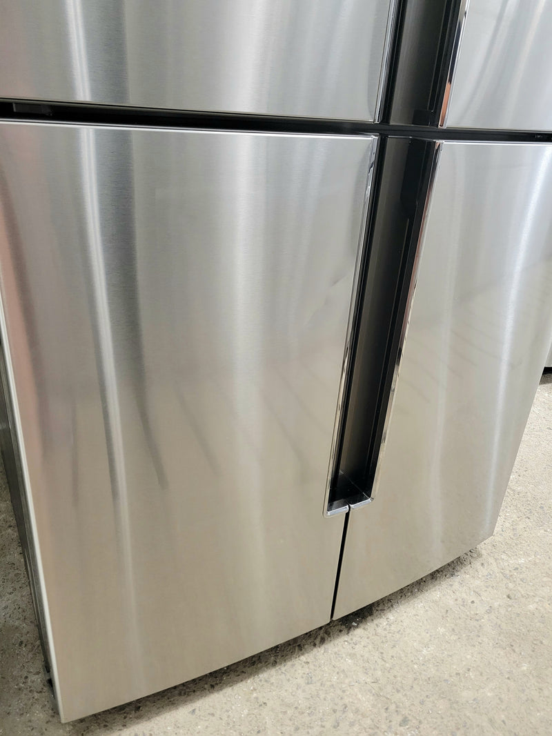 Samsung 36" Wide 4 Door Handleless Fridge with Water and Ice, Free 60 Day Warranty
