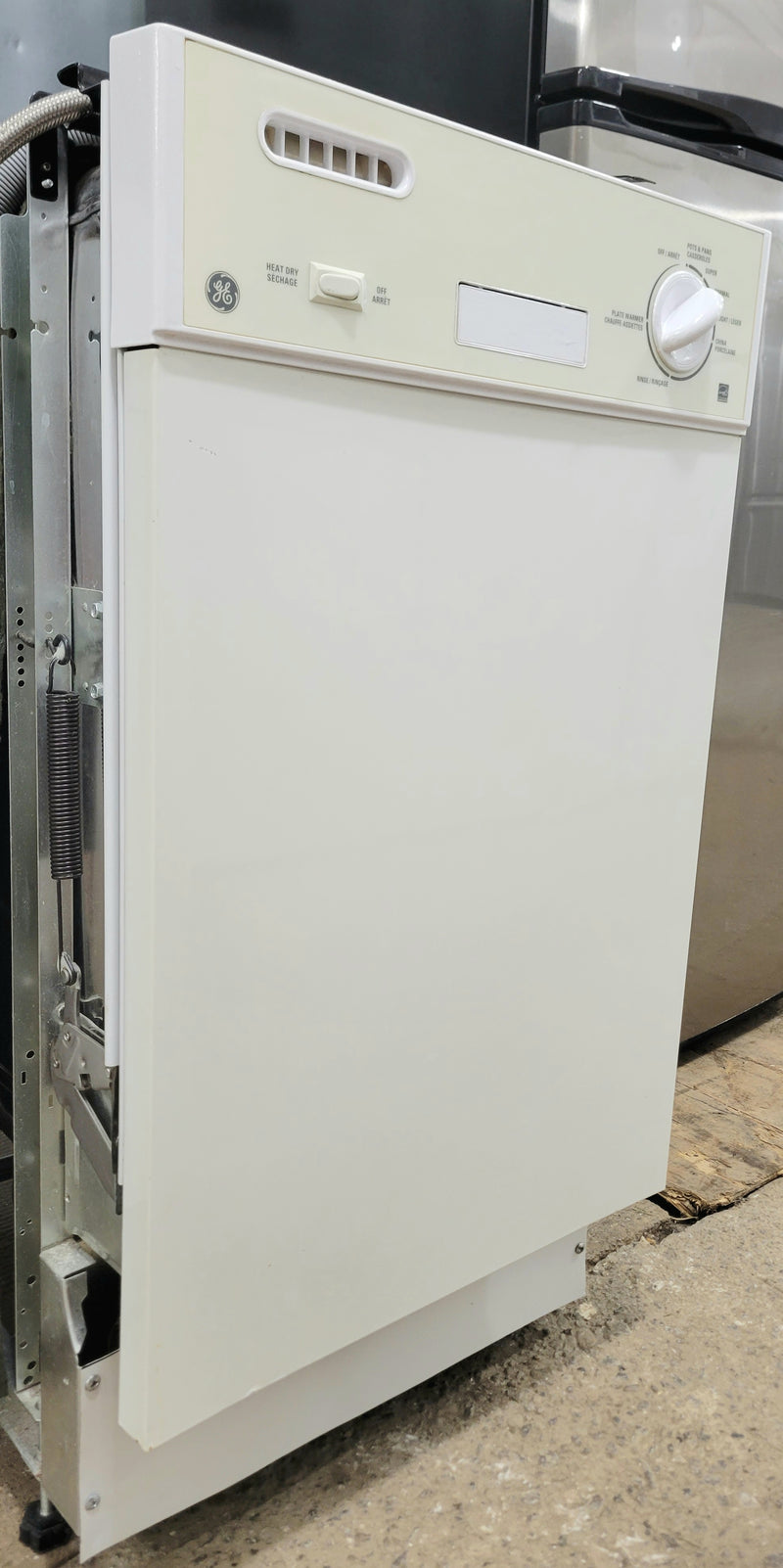 GE 18" Wide White Apartment Size Dishwasher, Free 60 Day Warranty