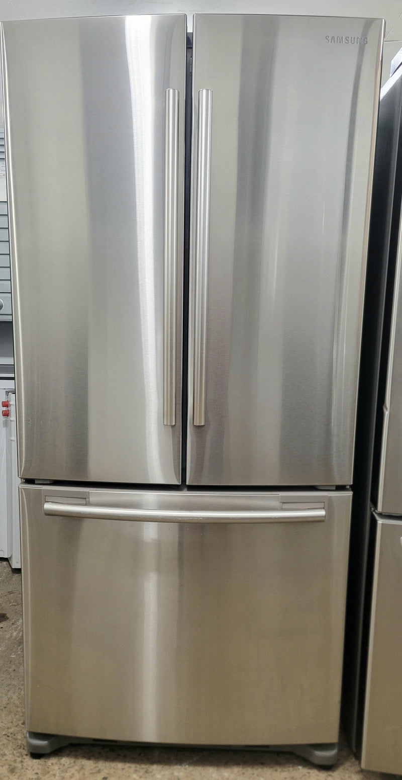 Samsung 33'' Wide Stainless Steel French Door Fridge with Ice Maker, Free 60 Day Warranty