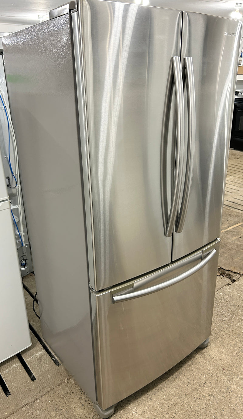 Samsung 33" Wide Stainless Steel French Door Fridge with Ice Maker, Free 60 Day Warranty