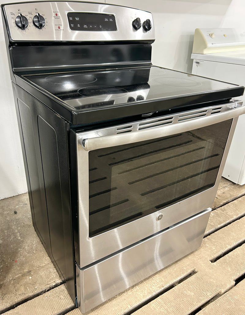 GE 30" Wide Glass Top Stove, Free 60 Day Warranty