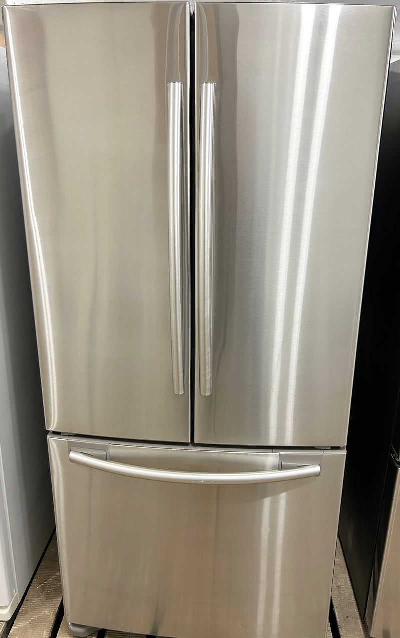 Samsung 33" Wide Counter Depth Stainless Steel Fridge with Ice Maker, Free 60 Day Warranty