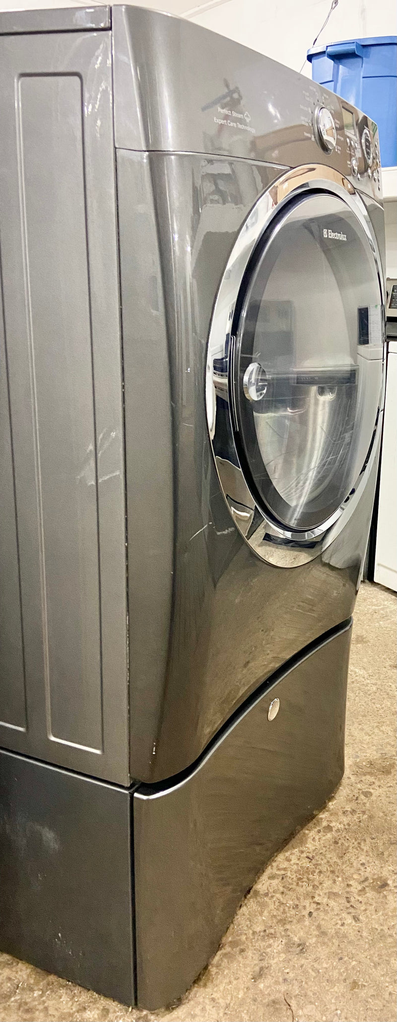 Electrolux 29" Wide Grey Dryer With Free Pedestal, Free 60 Day Warranty